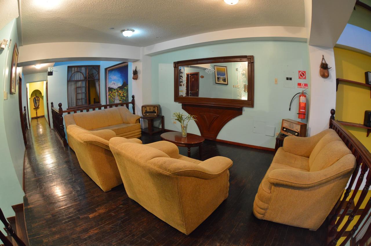 Hotel Estacion Riobamba Exterior photo
